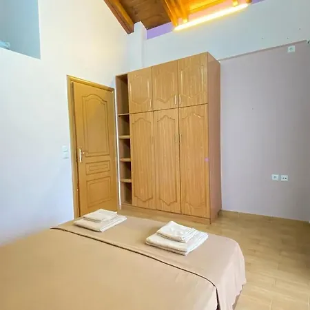 Casa de Férias Family Amarynthos